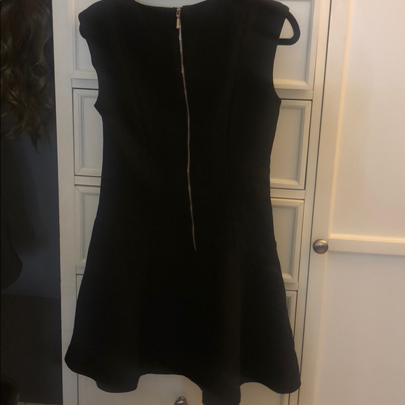 Black dress - Picture 5 of 5